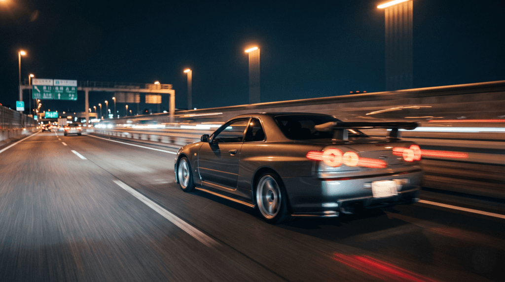バイパスを走る車